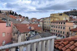 ŠIBENIK- DVOETAŽNI STAN U CENTRU GRADA SAMO KOD NAS!, Šibenik, Appartment