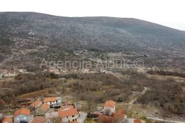 Imotski Slivno kamene kuće + okućnica - novo u ponudi, Runovići, Дом