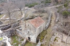 Imotski Slivno kamene kuće + okućnica - novo u ponudi, Runovići, Дом