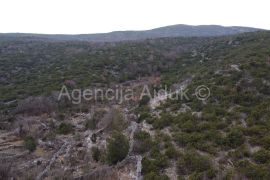 Imotski Slivno kamene kuće + okućnica - novo u ponudi, Runovići, Дом