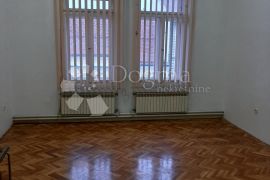 POSLOVNI PROSTOR U VARAŽDINU NA GLAVNOM GRADSKOM TRGU, Varaždin, Commercial property