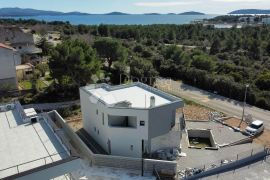 PODSOLARSKO (ŠIBENIK ) - PREDIVNA VILLA S POGLEDOM, Šibenik - Okolica, Дом