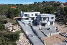 PODSOLARSKO (ŠIBENIK ) - PREDIVNA VILLA S POGLEDOM, Šibenik - Okolica, Ev