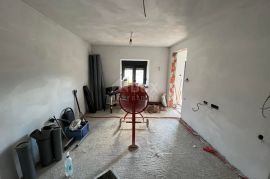 KOSTRENA- dvojna  kuća, 5 apartmana, pogled!!!, Kostrena, Kuća