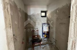 KOSTRENA- dvojna  kuća, 5 apartmana, pogled!!!, Kostrena, Kuća