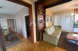 OPATIJA- samostojeća kuća, 350 m2, pogled, okućnica, bazen!!!, Opatija, Haus