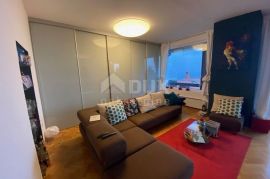 OPATIJA- samostojeća kuća, 350 m2, pogled, okućnica, bazen!!!, Opatija, Haus