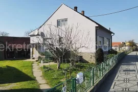 Obiteljska kuća s gospodarskim zgradama, Bjelovar - Okolica, Дом