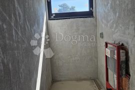 Luksuzna novogradnja 20 metara od mora, Nin, Appartment