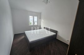 SAMO KOD NAS Kuća sa 7 apartmana ,2S+DB sa balkonom,55m2, Karlobag, بيت