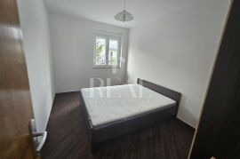 SAMO KOD NAS Kuća sa 7 apartmana ,2S+DB sa balkonom,55m2, Karlobag, بيت