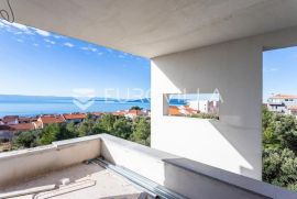 Makarska, trosoban stan na drugom katu novogradnje NKP 94 m2, Makarska, Appartment