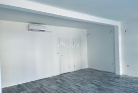 ISTRA, MEDULIN Poslovni prostor 40 m2 na frekventnoj lokaciji, Medulin, Propiedad comercial