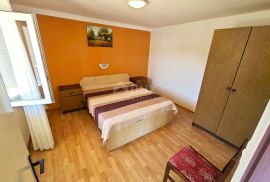 OTOK RAB - Apartmanska kuća 1. red do mora!, Rab, Casa