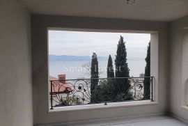 OPATIJA - CENTAR, stan od 75,68 m2 sa okućnicom 75,53 m2, Opatija, Stan