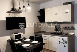 Istra, Rovinj, jednosoban stan NKP 47m2 u prizemlju zgrade, Rovinj, Appartement