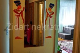 Generalice, Novi Beograd, blok 33, troiposoban stan 90m2, Novi Beograd, Stan