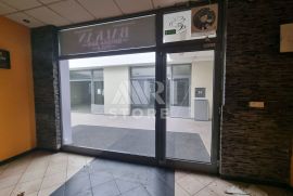 Pula, centar - Poslovni prostor, 42 m2, Pula, Propiedad comercial