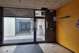 Pula, centar - Poslovni prostor, 42 m2, Pula, Propiedad comercial