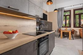 LOVRAN - kompletno uređen apartman s galerijom, Lovran, Appartamento