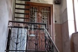 Prodaja stana za adaptaciju u centru Belvedera 3SKL  80.45 m2, Rijeka, Appartment