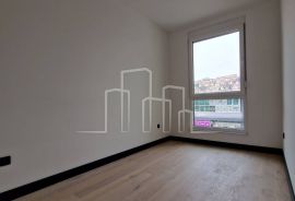 Trosoban stan Otoka novogradnja, Sarajevo Novi Grad, Appartment