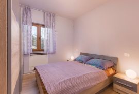 Penthouse na prodaju u blizini mora, Banjole, Istra, Medulin, Kвартира