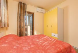 Penthouse na prodaju u blizini mora, Banjole, Istra, Medulin, Kвартира