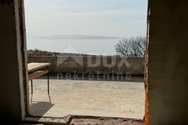 RIJEKA, KOSTRENA- kuća 170 m2, 4s + db, POGLED!, Kostrena, Casa