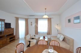 ISTRA, VALBANDON - Apartmanska kuća 897 m2 sa 9 apartmana!, Fažana, Casa