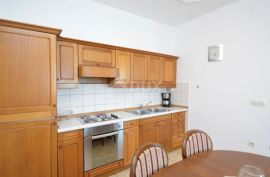 ISTRA, VALBANDON - Apartmanska kuća 897 m2 sa 9 apartmana!, Fažana, Casa