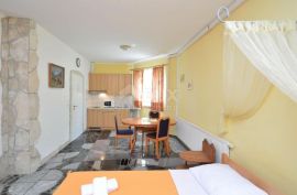 ISTRA, VALBANDON - Apartmanska kuća 897 m2 sa 9 apartmana!, Fažana, Casa