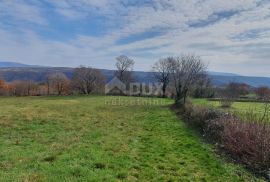 ISTRA, BARBAN - Kompleks građevinskog 2200 m2 i poljoprivrednog 1005 m2 zemljišta, zadnje u građevinskoj zoni, Barban, Terra