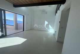 ŠIBENIK, VODICE - Dvoetažni penthouse prvi red do mora, Vodice, Appartamento