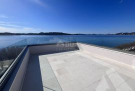 ŠIBENIK, VODICE - Dvoetažni penthouse prvi red do mora, Vodice, Appartamento