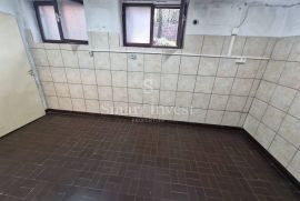 POBRI, poslovni prostor od 42 m2, Opatija - Okolica, Εμπορικά ακίνητα