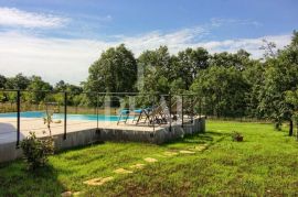 Moderna Villa 180m2, infinity bazen, jaccuzi !, Svetvinčenat, Σπίτι