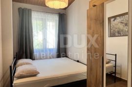 ISTRA,PREMANTURA- Kuća sa 6 apartmana, saunom i bazenom. Blizina mora!, Medulin, House