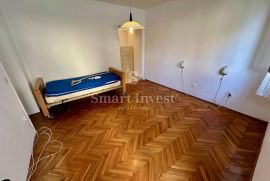 OPATIJA, stan s balkonom, prvi red do mora!, Opatija, Apartamento