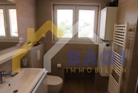 Luksuzni stan 95m2-opremljen-2 parkinga, Medulin, Appartment