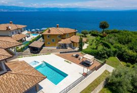 OPATIJA RIVIERA - novosagrađena mediteranska vila na litici prvi red do mora, Mošćenička Draga, Дом