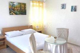 ISTRA, MEDULIN Apartmanska kuća 500m od mora!, Medulin, بيت