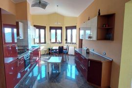 ISTRA, GALIŽANA - Apartmanska kuća s velikom okućnicom, Vodnjan, Casa