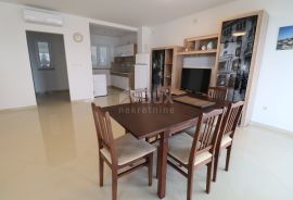 NOVI VINODOLSKI, SMOKVICA - Apartman pored mora, Novi Vinodolski, Apartamento