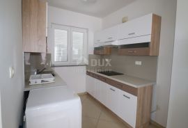 NOVI VINODOLSKI, SMOKVICA - Apartman pored mora, Novi Vinodolski, Apartamento