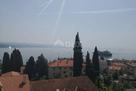 OPATIJA-CENTAR za najam nudimo ovu vrhunsku elegantnu i profinjenu nekretninu s panoramskim pogledom na more, Opatija, Appartamento