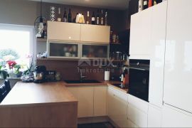 OPATIJA-POBRI 3s+db 85m2 u vrhunskoj novogradnji s pogledom na more, Opatija - Okolica, Appartment