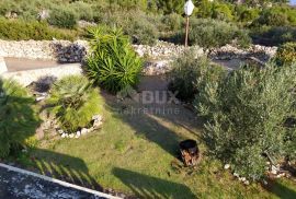 OTOK ŠOLTA - Prekrasna kamena kuća s pogledom na more, Šolta, Casa