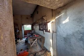 KRŠAN, LABIN, ISTRA - Imanje sa 4 kuće za renovaciju i velikom okućnicom, Kršan, Kuća