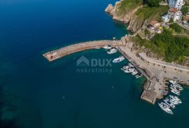 OTOK KRK, VRBNIK - Atraktivni kompleks kuća prvi red do mora, Vrbnik, Haus